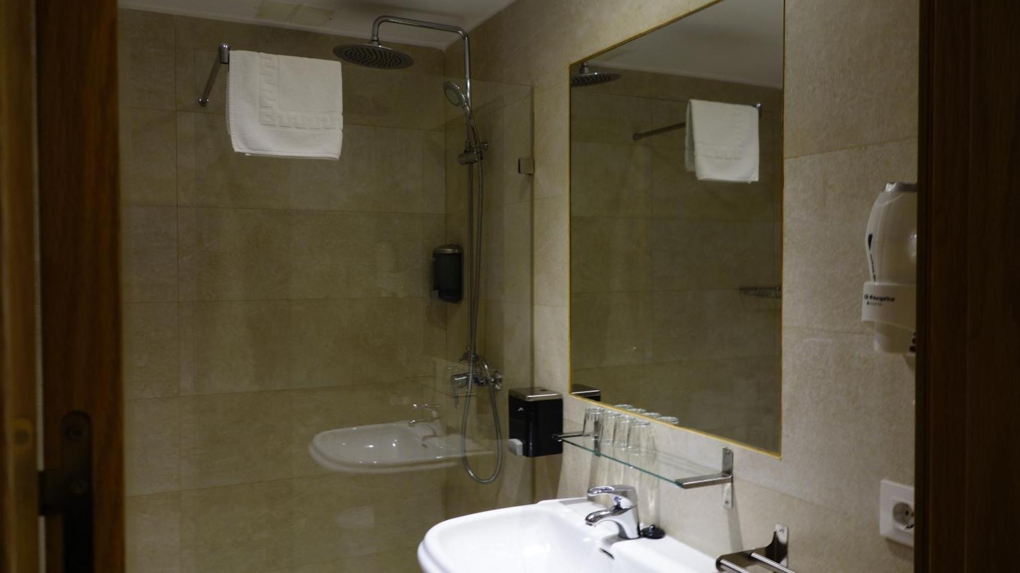 Toledo Plaza Hotel Ngoại thất bức ảnh